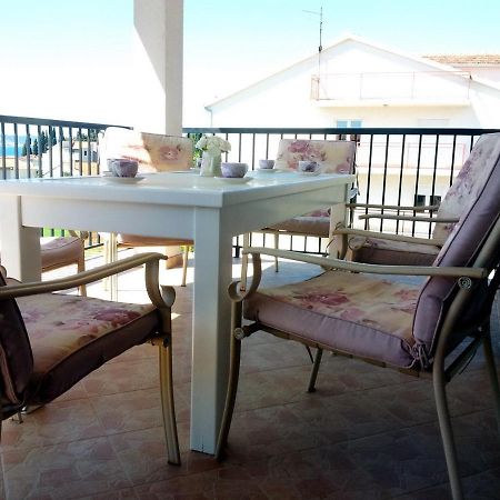 Apartment Maria - Comfortable Kastela Exterior photo